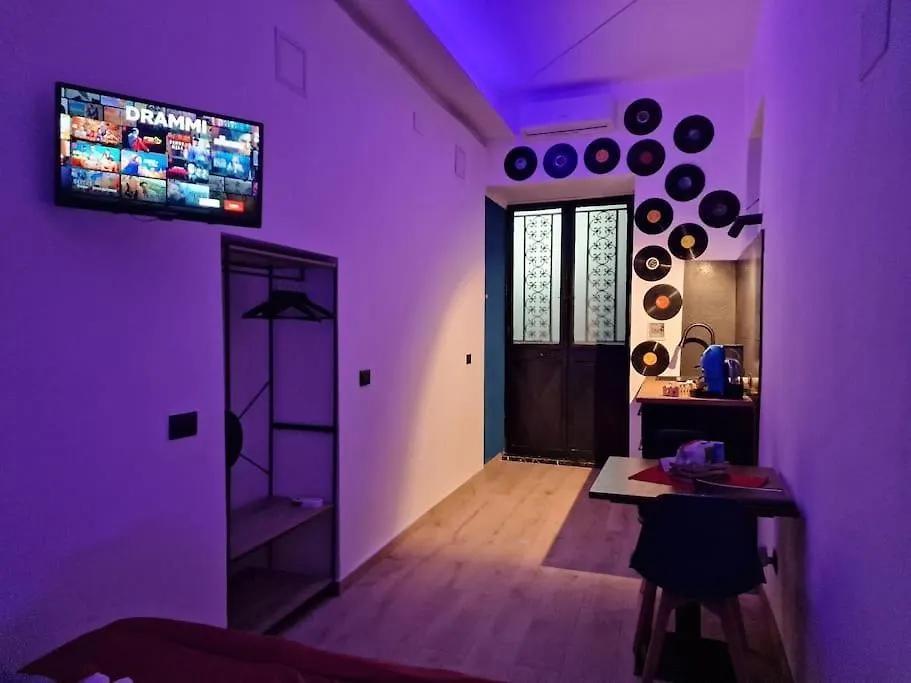 Tribunali Naples Flat
